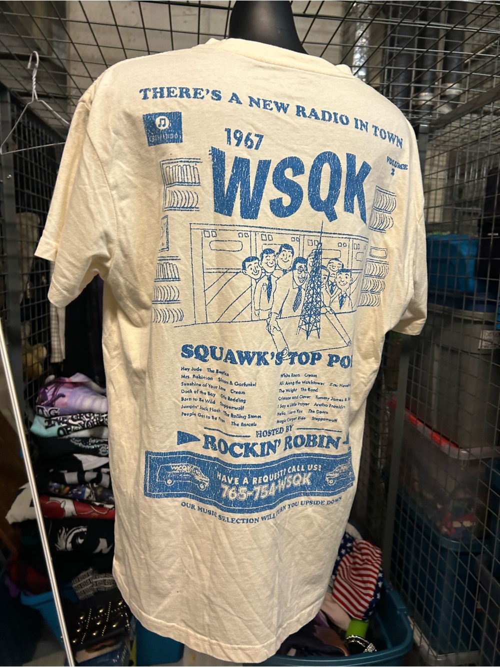 Stranger things Target 🎯 rekease WSQK SQUAWK unisex Cream Graphic Men's T-Shirt - Picture 5 of 10